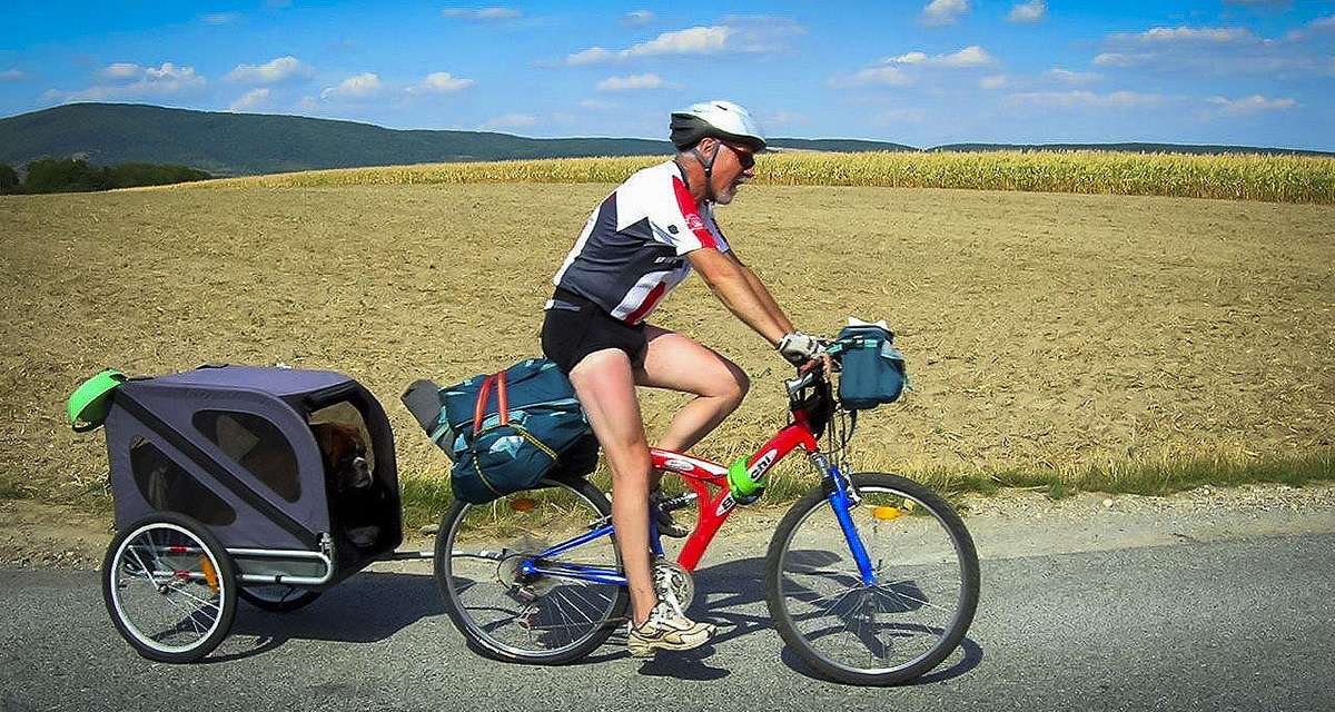In bici con il cane